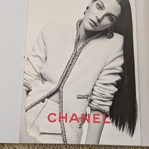 Chanel magazine with Chanel small shopping bag
